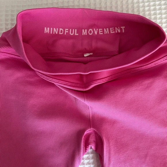 ALO Yoga Seamless Ribbed Favorite Short 5” in Paradise Pink